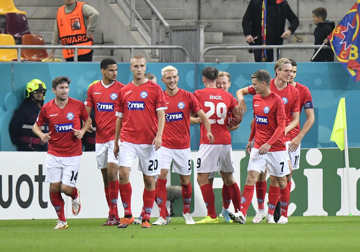 Titularul lui Silkeborg, pus în „dificultate” după 10-0 la general cu FCSB: „De când n-am mai câștigat așa clar? Cred că de la 12 ani” + „Parcă n-au mai jucat de la 3-0”