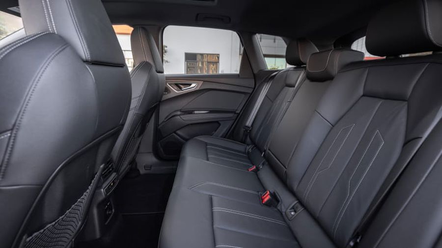 Cum arata noul SUV Audi Q4 e-tron 2023
