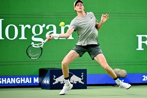 Jannik Sinner, victorie în finala cu Novak Djokovic de la Shanghai! Sârbul era în fața unui nou record formidabil