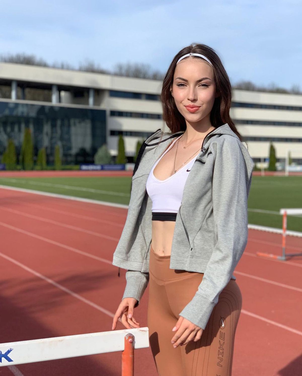 „Am trecut linia de finiș și am făcut comoție cerebrală” » Povestea impresionantă a celei mai rapide atlete din România, Maria Mihalache: „M-am trezit la spital, cu o pancartă mică pe care scria «winner»”