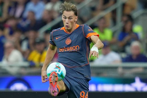 Francesco Pio Esposito are 8 meciuri, 2 goluri și 1 assist la Inter / Foto: Imago