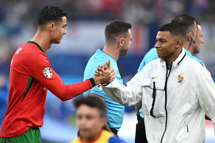 Kylian Mbappe și Cristiano Ronaldo. FOTO: Imago Images Kylian Mbappe a numit fotbalistul pe care îl consideră un model: „Dintotdeauna”