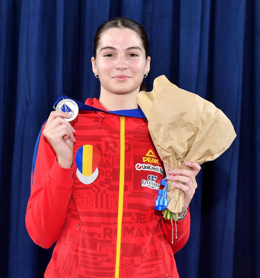 Spadasinii Ștefan Popa și Johanna Kurtinecz, aur și argint la Napoli, în Circuitul European de cadeți