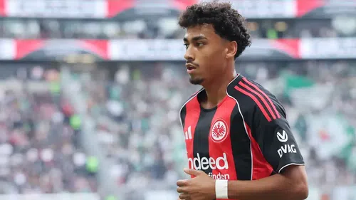 Nathaniel Brown în tricoul lui Frankfurt / Getty Images