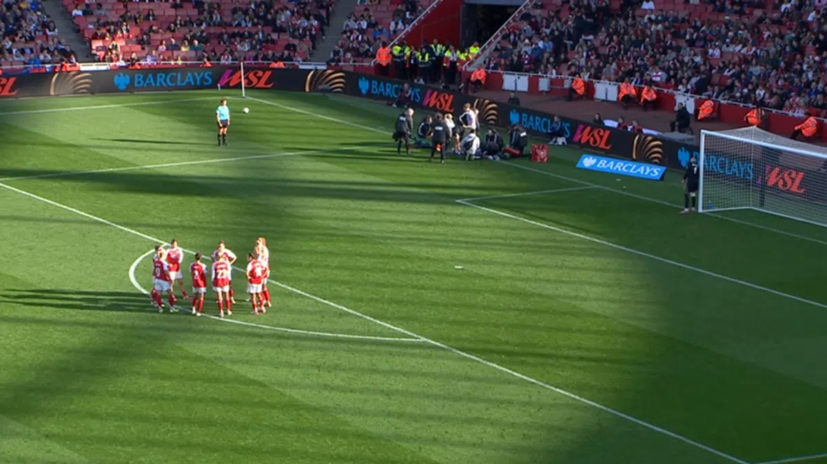 Meci suspendat 10 minute! Imagini dramatice pe gazon: a avut nevoie de mască de oxigen