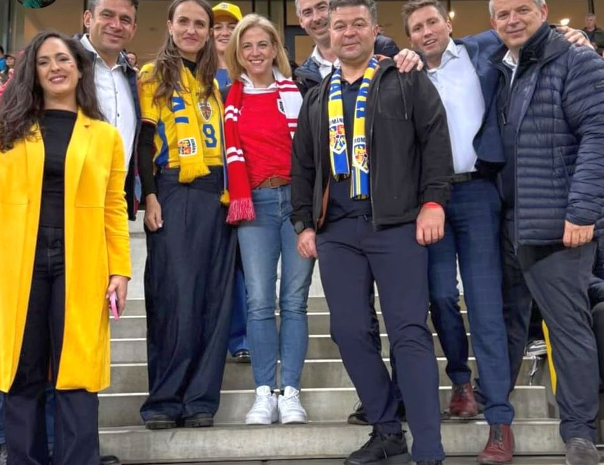 Bilaterală la oficială » Iată cine au fost politicienii surprinși în tribune la România - Austria