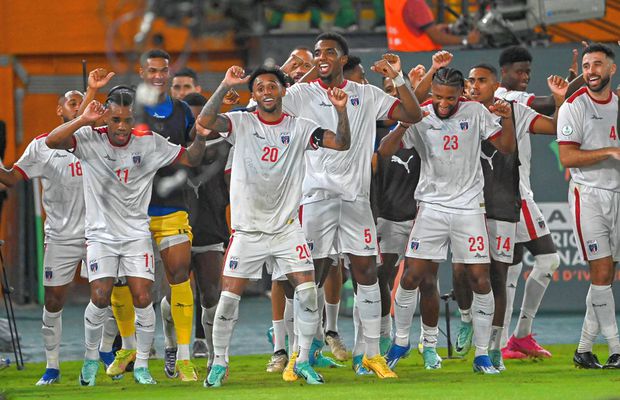 FABULOS! Țara cât două sectoare din București s-a calificat în premieră la Mondial » Jucătorul din Superliga a fost titular