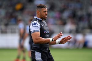Luther Burrell: „Rasismul colegilor m-a obligat să mă retrag din sport”