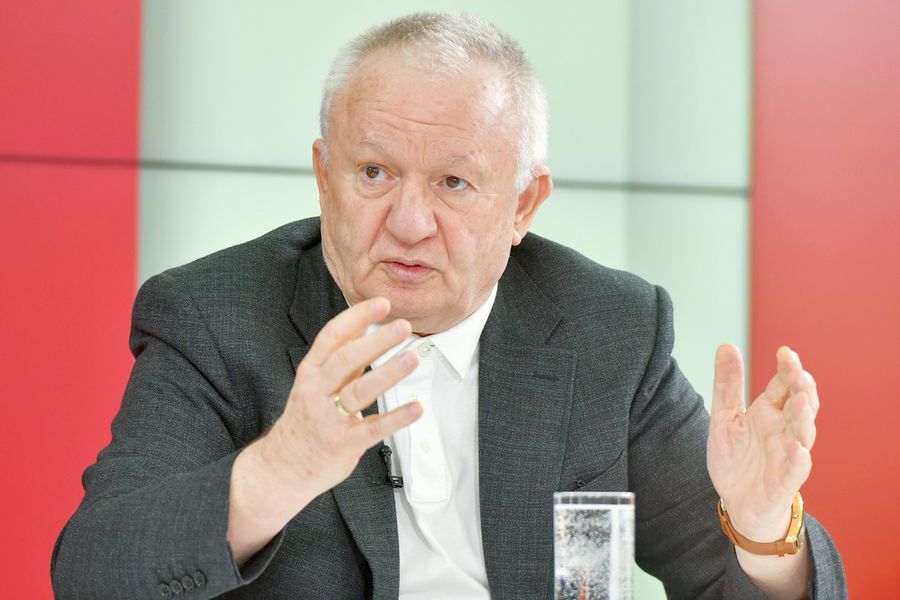 Adrian Porumboiu După afirmațiile lui Lucescu, Porumboiu a vorbit cu Nicolae Stanciu: „Mi-a spus că e ținta lui clară”