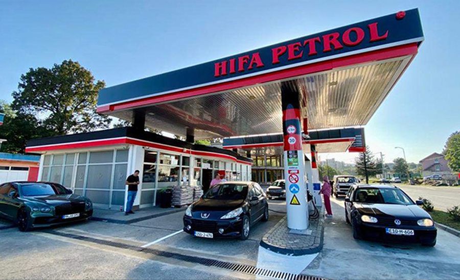 Prețurile la combustibil în Bosnia sunt sub cele din România Totul despre finala din Bosnia pentru fanii români: cât costă biletele, variante de călătorie la Zenica, prețuri la cazări și restaurante, obiective turistice » Interes enorm: meciul e deja sold out!