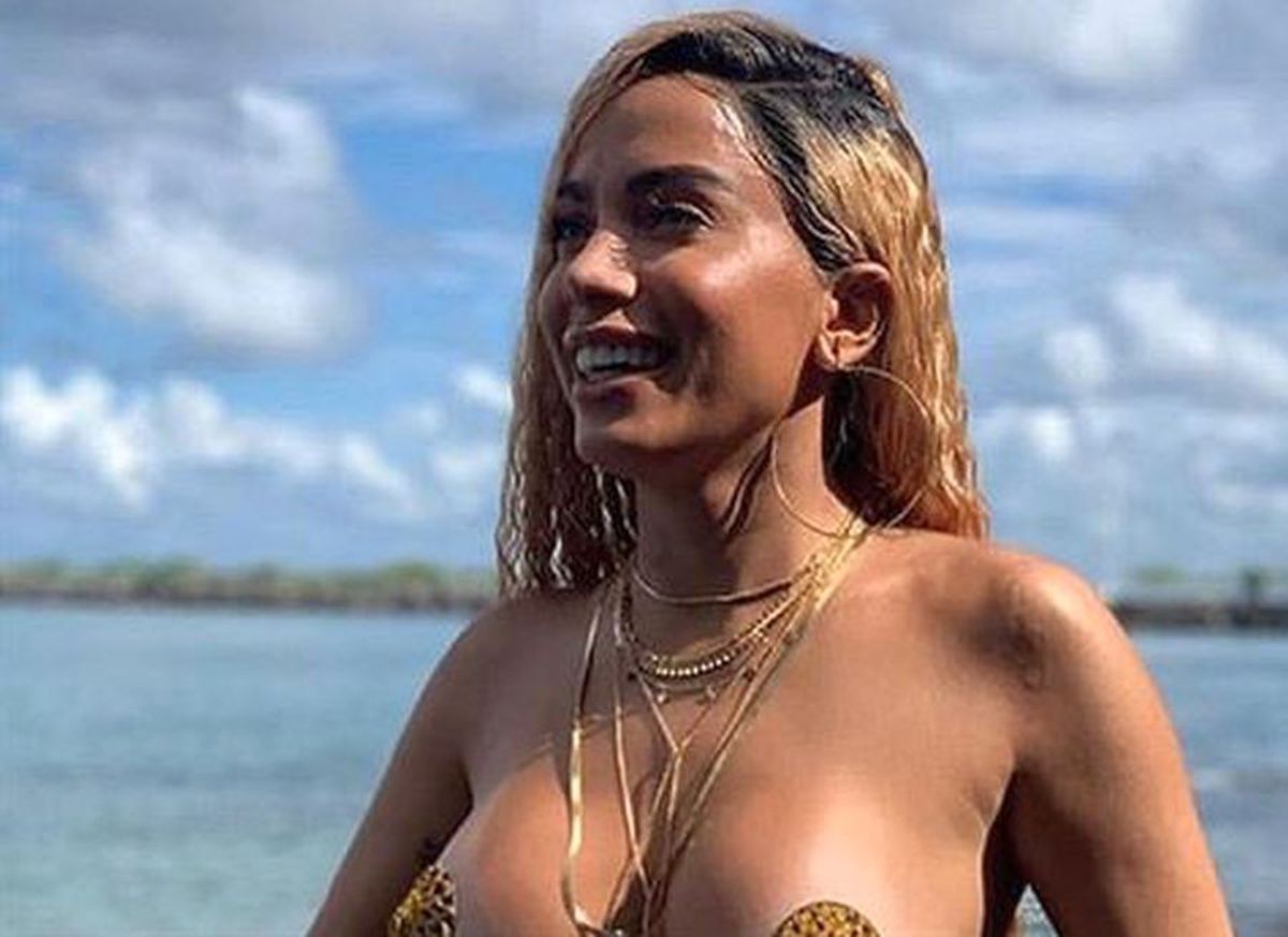 GALERIE FOTO Anitta își trădează echipa pe care o are tatuată: merge la finala marii rivale