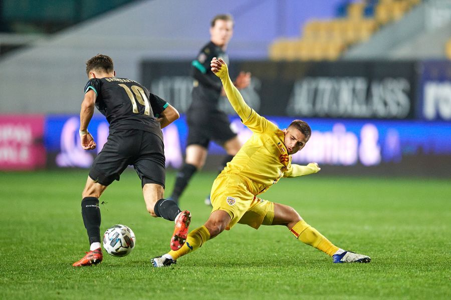 Lăudat de Marcel Răducanu, Răzvan Marin a fost împrumutat de Ajax la Cagliari Lăudat de Marcel Răducanu, Răzvan Marin a fost împrumutat de Ajax la Cagliari