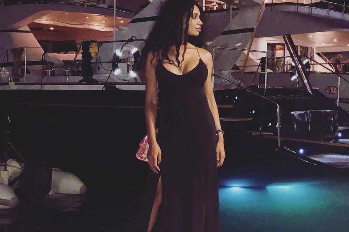 FOTO Laurette, fosta prietenă a lui Ion Țiriac, a pus ochii pe un fotbalist dinamovist! Ce comentarii i-a lăsat pe Instagram