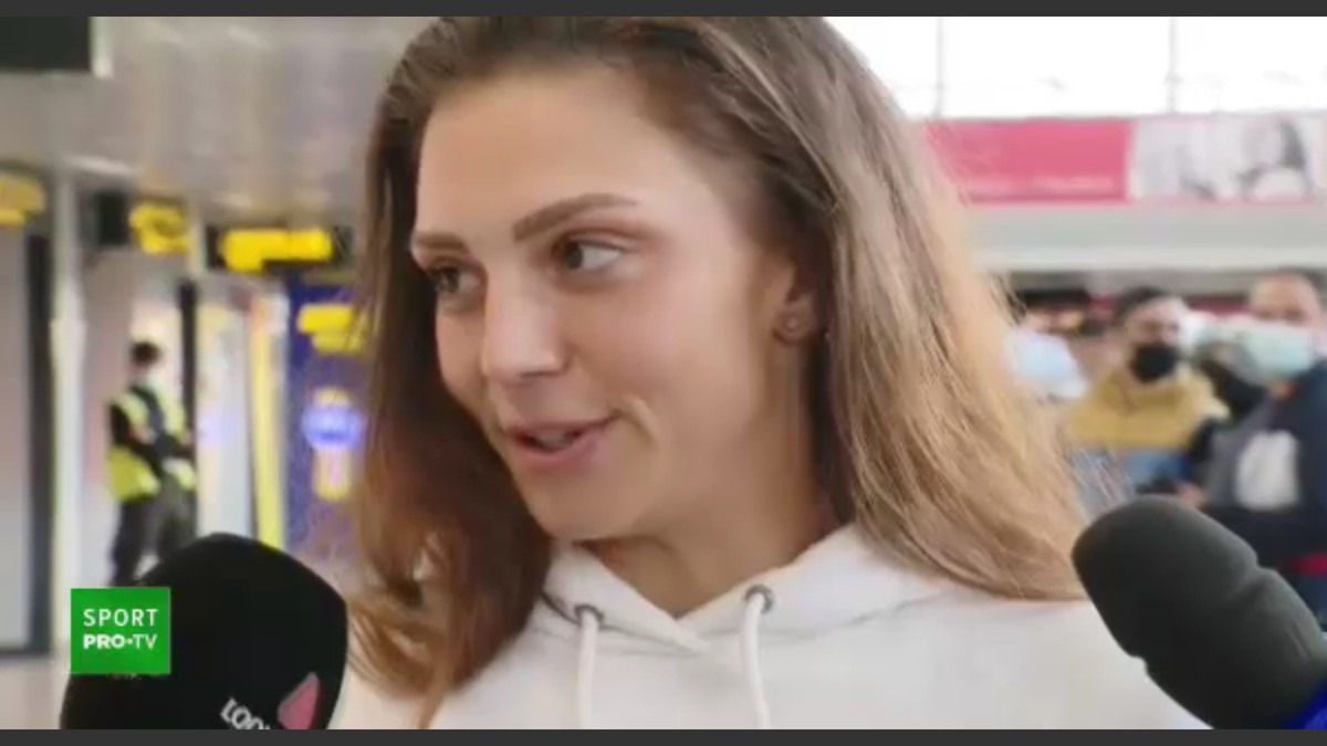 FOTO Jaqueline Cristian, așteptată de iubit la revenirea în România 13.11.2021