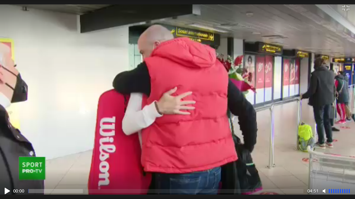 FOTO Jaqueline Cristian, așteptată de iubit la revenirea în România 13.11.2021