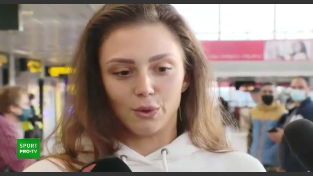 FOTO Jaqueline Cristian, așteptată de iubit la revenirea în România 13.11.2021