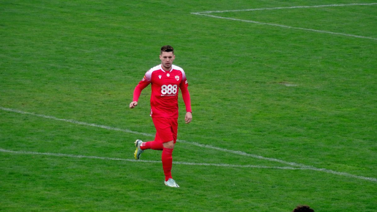 6 detalii de la Dinamo - Dumbrăvița: s-a schimbat playlistul din vestiar, rezervele au făcut hora bucuriei + ce le-au cerut fanii jucătorilor la final