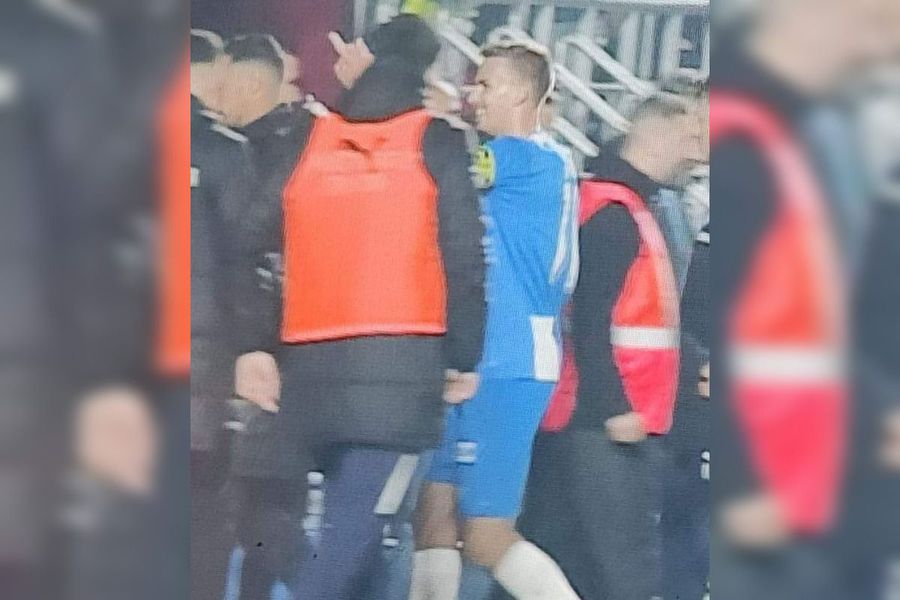 Gestul lui Nicușor Bancu la pauza meciului Rapid - CS Universitatea 2-2 Înjurat, Bancu le-a arătat degetul mijlociu fanilor lui Rapid
