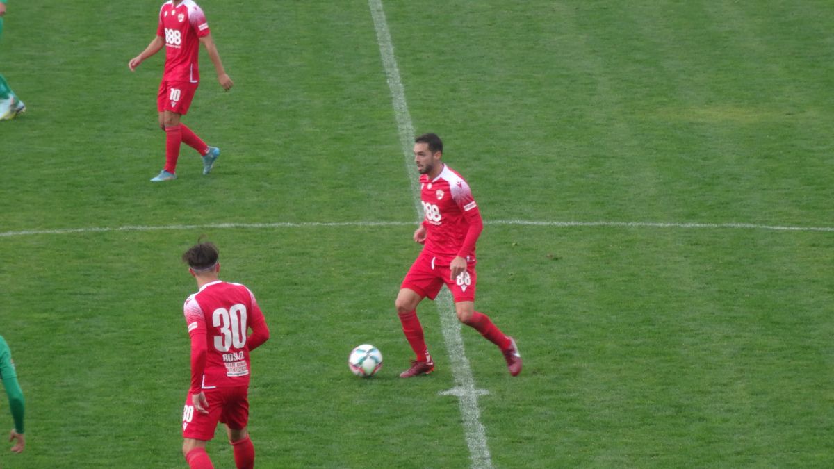 6 detalii de la Dinamo - Dumbrăvița: s-a schimbat playlistul din vestiar, rezervele au făcut hora bucuriei + ce le-au cerut fanii jucătorilor la final