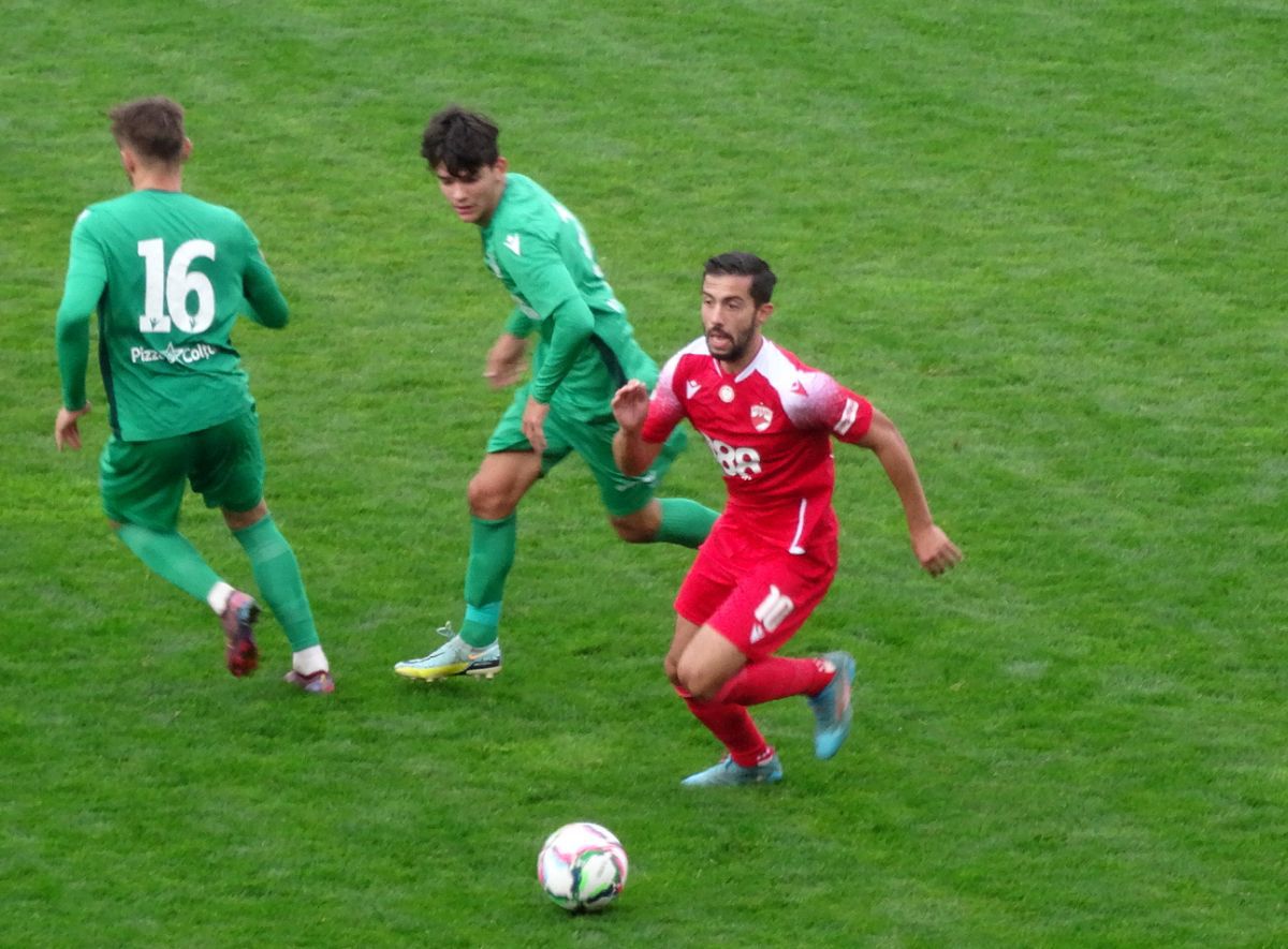 6 detalii de la Dinamo - Dumbrăvița: s-a schimbat playlistul din vestiar, rezervele au făcut hora bucuriei + ce le-au cerut fanii jucătorilor la final