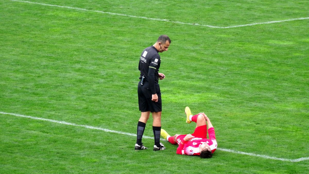 6 detalii de la Dinamo - Dumbrăvița: s-a schimbat playlistul din vestiar, rezervele au făcut hora bucuriei + ce le-au cerut fanii jucătorilor la final