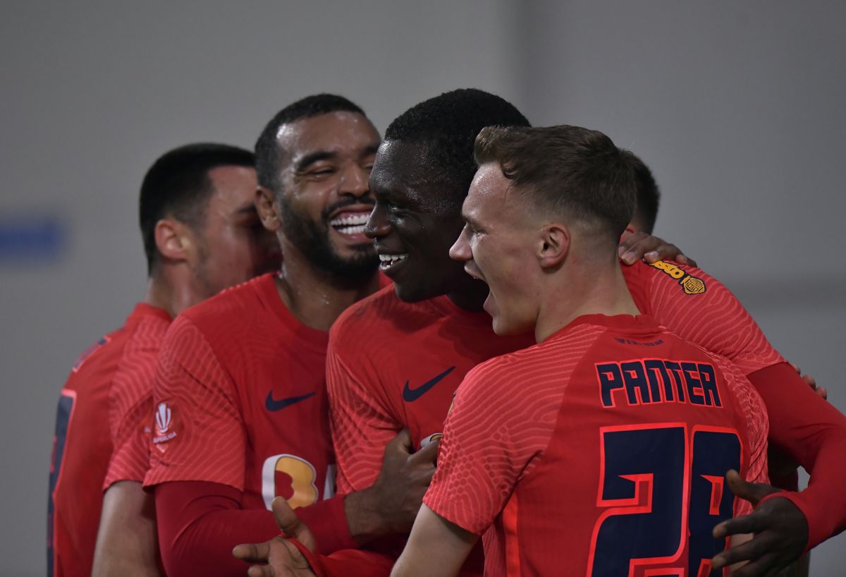 FCU Craiova - FCSB, în etapa 18 din Superliga