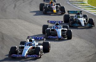 Război în interiorul echipei de Formula 1, după ce piloții s-au ciocnit de două ori în același tur: „Încă puțin și scap în sfârșit!” » Directorul i-a pus la colț: „Inacceptabil!”