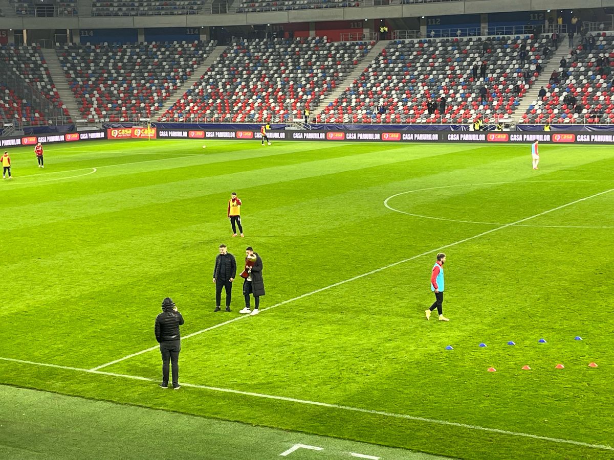 Trofeul de la Campionatul Mondial de Minifotbal prezentat fanilor » Adus în Ghencea, la CSA Steaua - Csikszereda