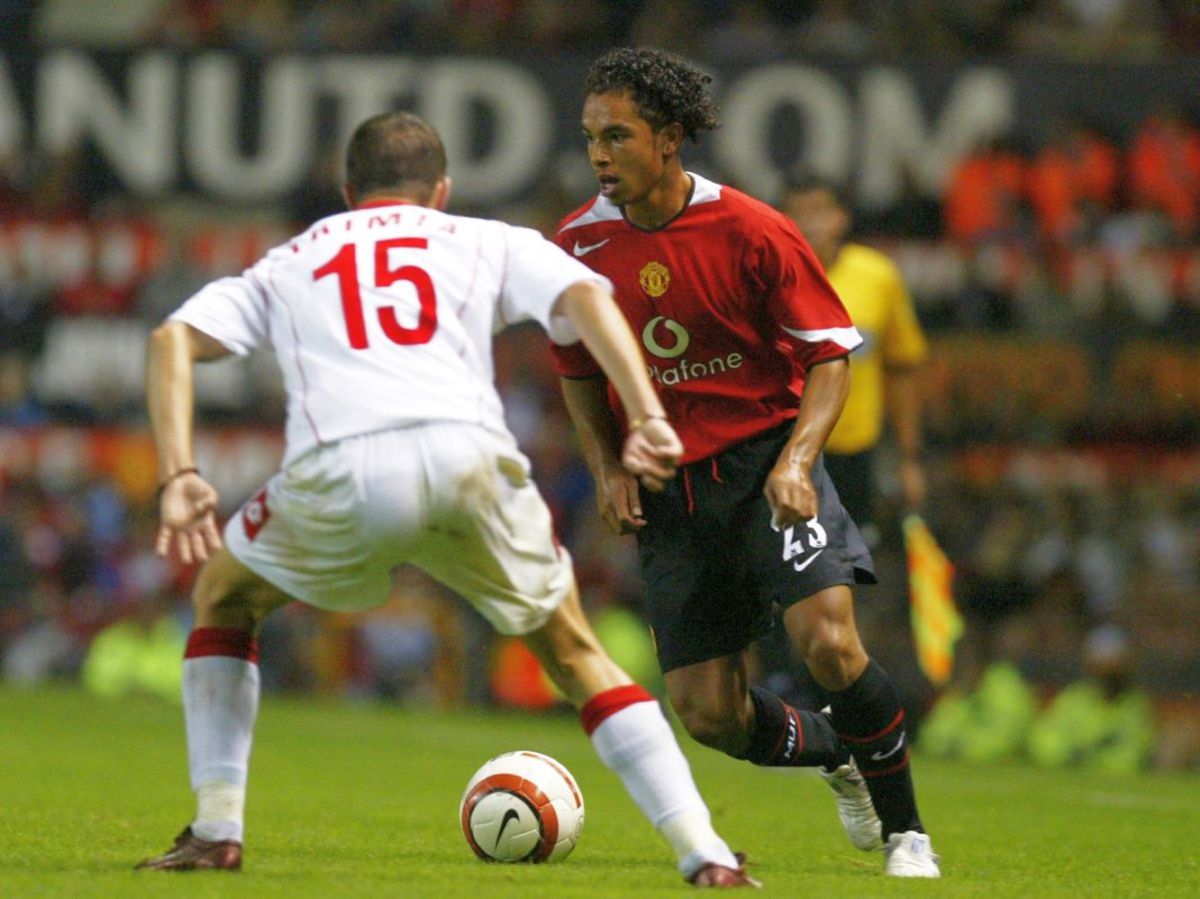 Retras din fotbal în 2016, dublul campion din Premier League s-a apucat să vândă ceasuri de lux