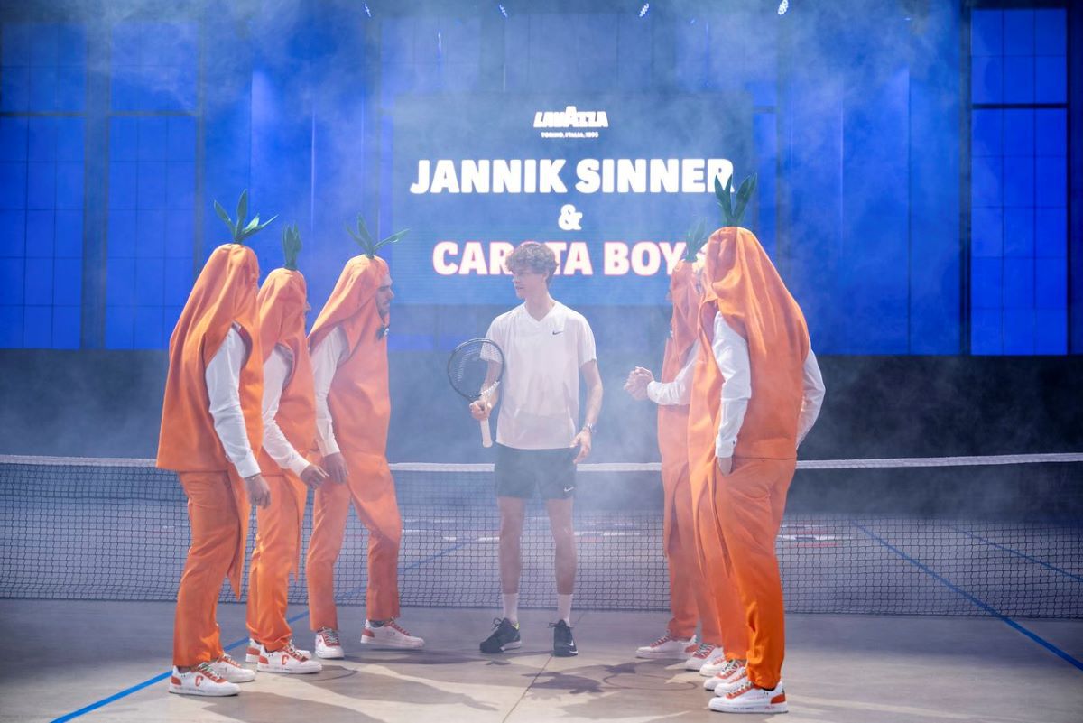 Jannik Sinner are cei mai colorați fani » Carota Boys și-au întâlnit favoritul la Torino