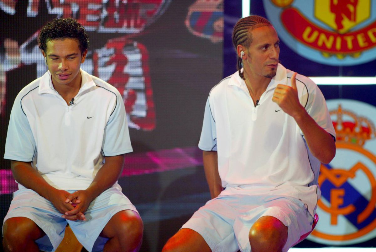 Retras din fotbal în 2016, dublul campion din Premier League s-a apucat să vândă ceasuri de lux