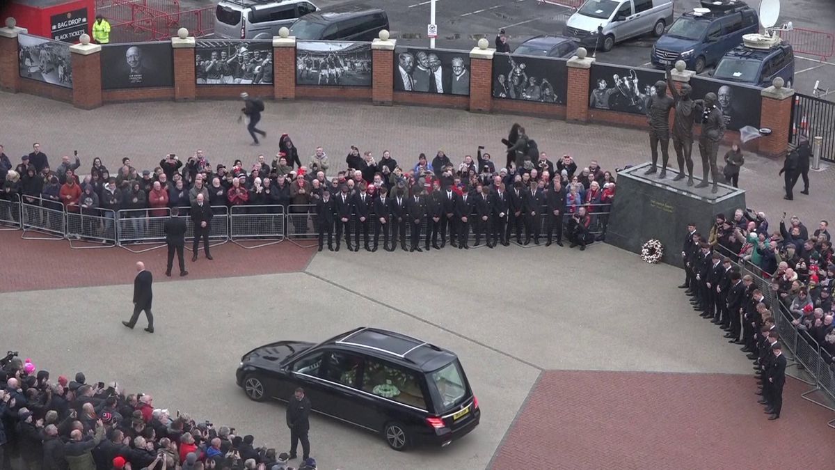 Cortegiul funerar al lui Bobby Charlton