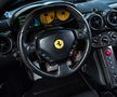 Ferrari Enzo, ediție limitată semnată de piloții Michael Schumacher și Rubens Barrichello (foto: dicklovett.co.uk)