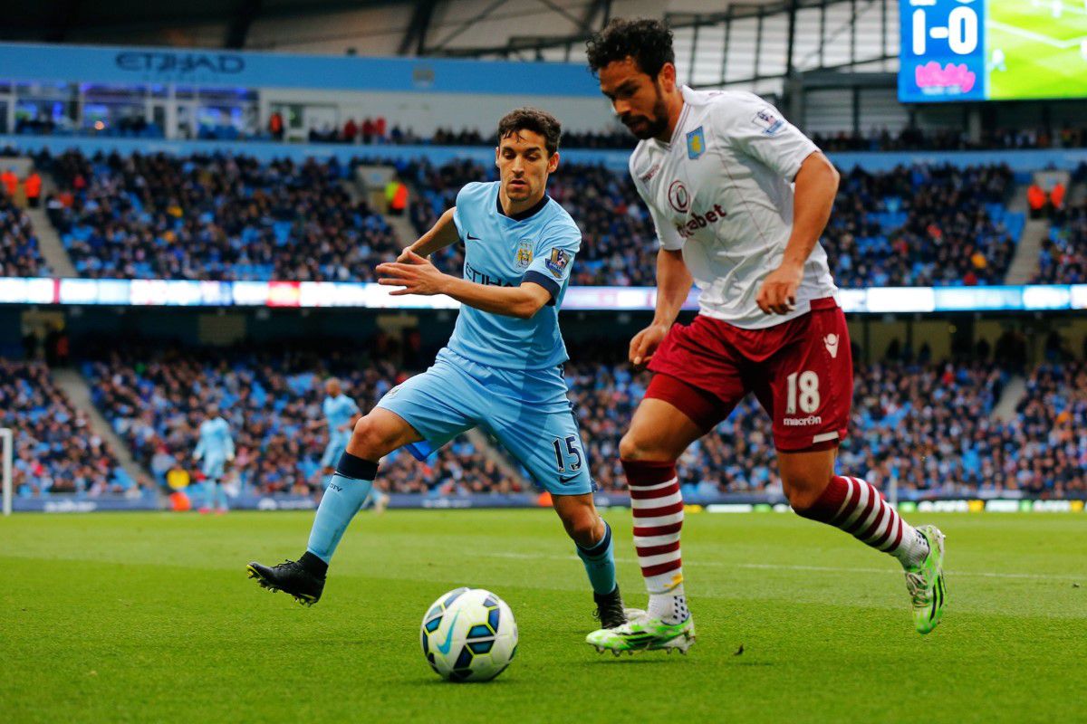 Retras din fotbal în 2016, dublul campion din Premier League s-a apucat să vândă ceasuri de lux