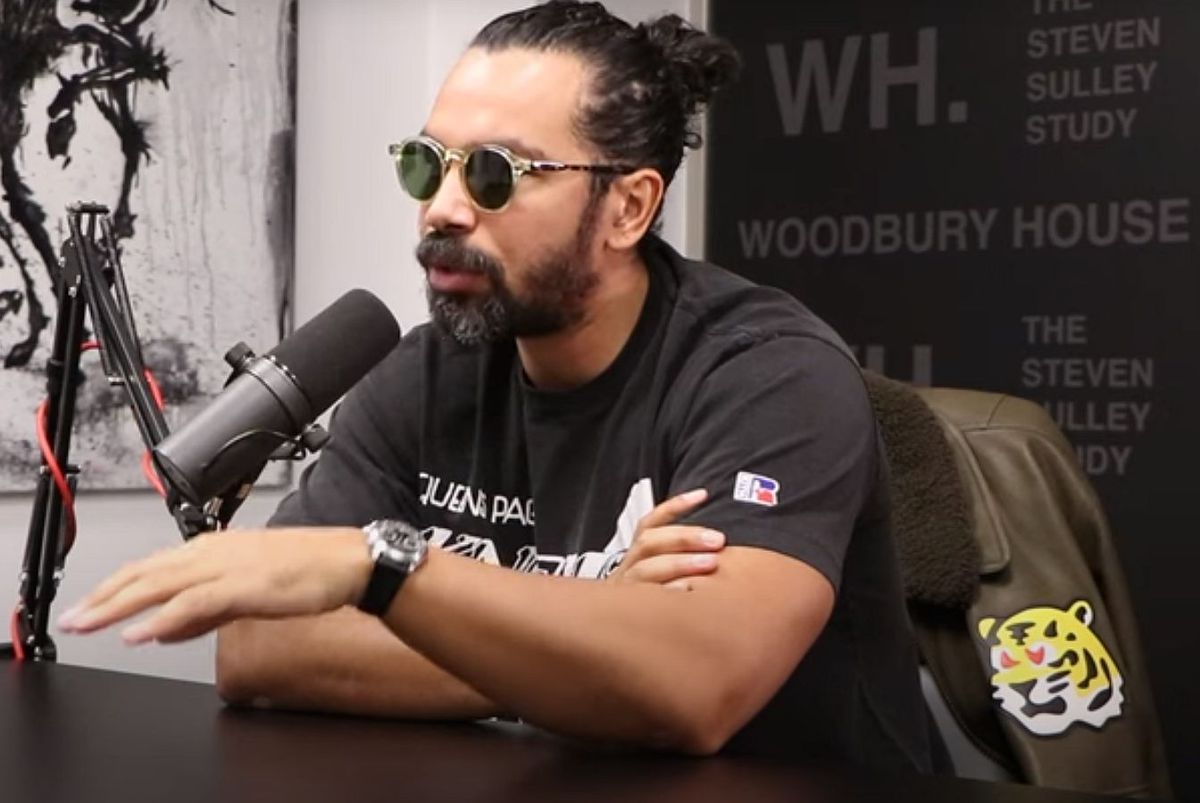 Retras din fotbal în 2016, dublul campion din Premier League s-a apucat să vândă ceasuri de lux