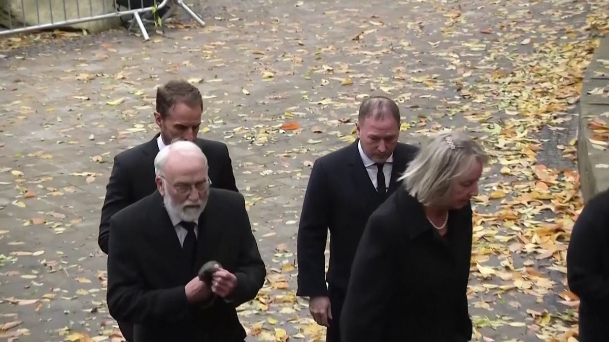 Cortegiul funerar al lui Bobby Charlton