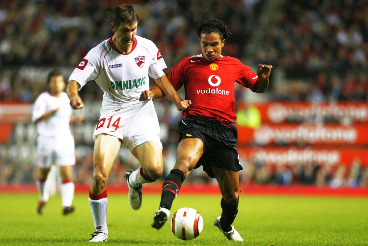 Retras din fotbal în 2016, dublul campion din Premier League s-a apucat să vândă ceasuri de lux