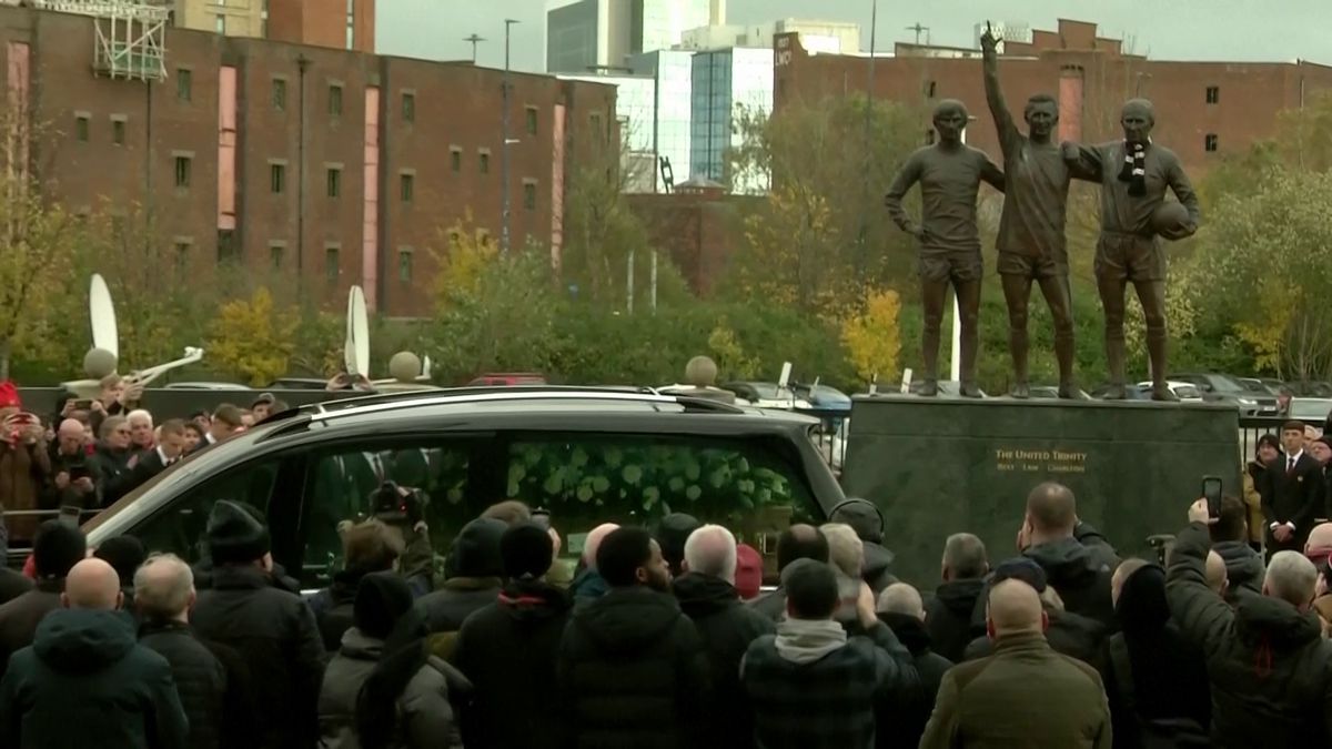 Cortegiul funerar al lui Bobby Charlton