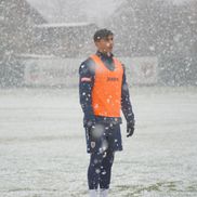 Alexandru Musi // Naționala U20, antrenament în zăpadă/ foto FRF.ro