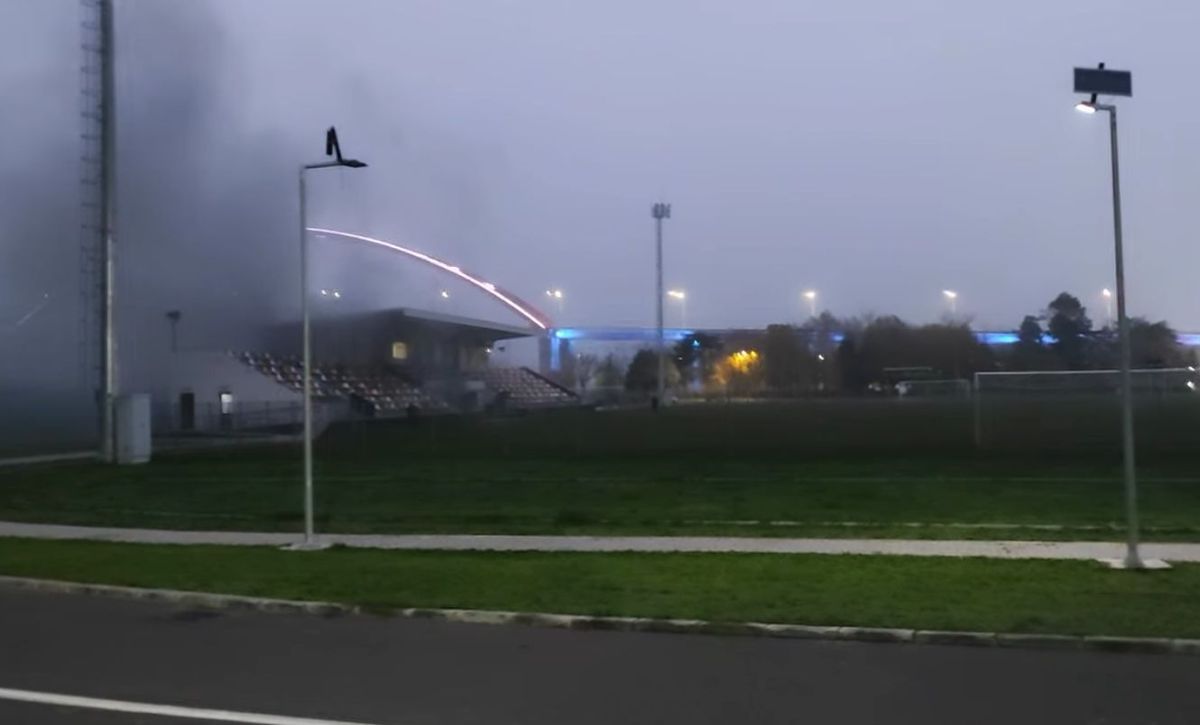 Incendiu la stadionul din Cernavodă