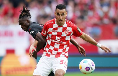 Fotbalistul dat afară pentru postările pro-Palestina a câștigat definitiv procesul! Cu câți bani rămâne