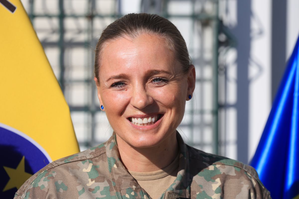 Povești spectaculoase ale militarilor români din Sarajevo: ultrasul din galeria lui U Cluj și verișoara lui Horațiu Moldovan, fotbalistă în Liga 3 » Cum vor trăi meciul Bosnia - România