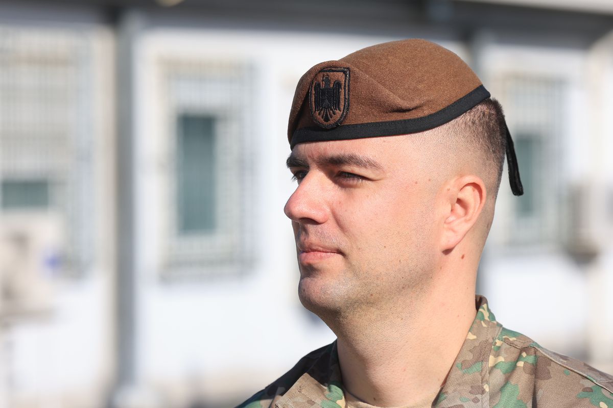 Povești spectaculoase ale militarilor români din Sarajevo: ultrasul din galeria lui U Cluj și verișoara lui Horațiu Moldovan, fotbalistă în Liga 3 » Cum vor trăi meciul Bosnia - România