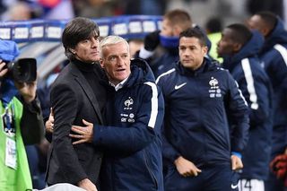 Zece ani de la masacrul de la Paris » Teroare în centru și lângă Stade de France, „prizonieri” în tribune și la vestiare