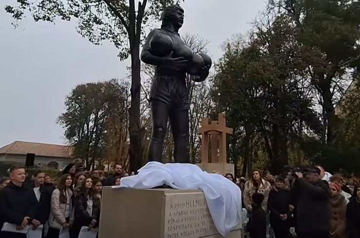 Statuia lui Helmut Duckadam, dezvăluită la Semlac