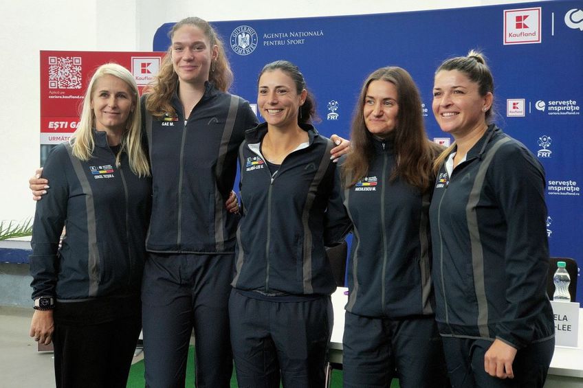 Echipa de BJK Cup a României, Alina Cercel, Mara Gae, Gabriela Lee, Monica Niculescu, Alexandra Dulgheru Foto: Luminița Paul