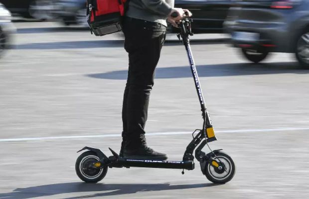 Proiectul de lege a fost adoptat » Asigurarea RCA devine obligatorie pentru trotinete și biciclete electrice