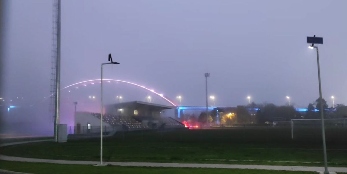 Incendiu la stadionul din România: pompierii au intervenit cu 3 autospeciale