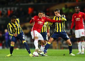 Fostul jucător al lui Manchester United a renunțat la lux pentru a-și ajuta clubul » Îi datorează încă milioane de euro