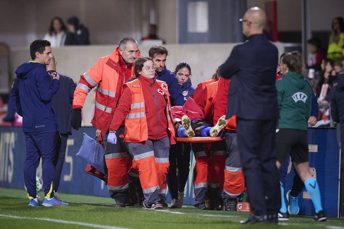 Accidentare horror în Liga Campionilor » A rămas inconștientă pe gazon: ultimele detalii